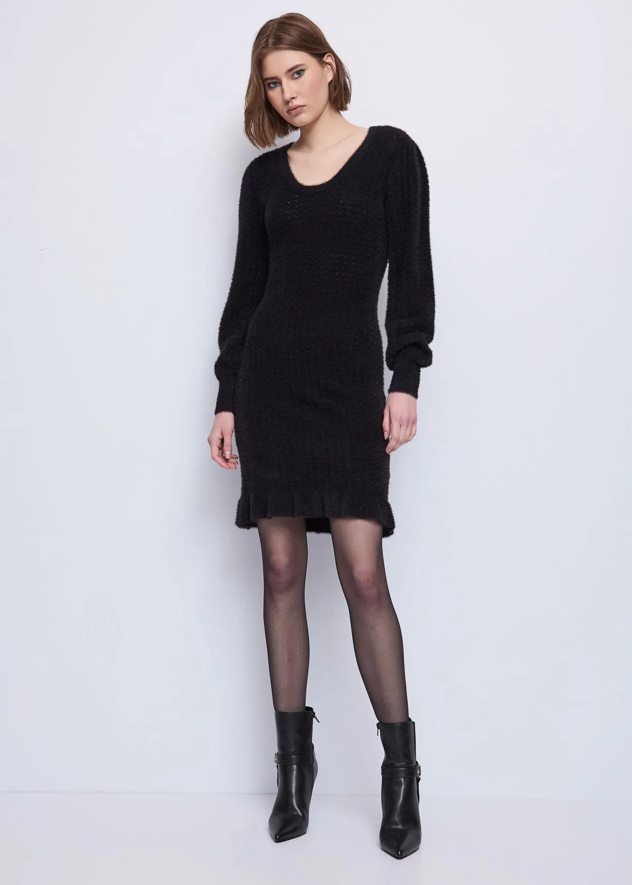 Рокля плетиво