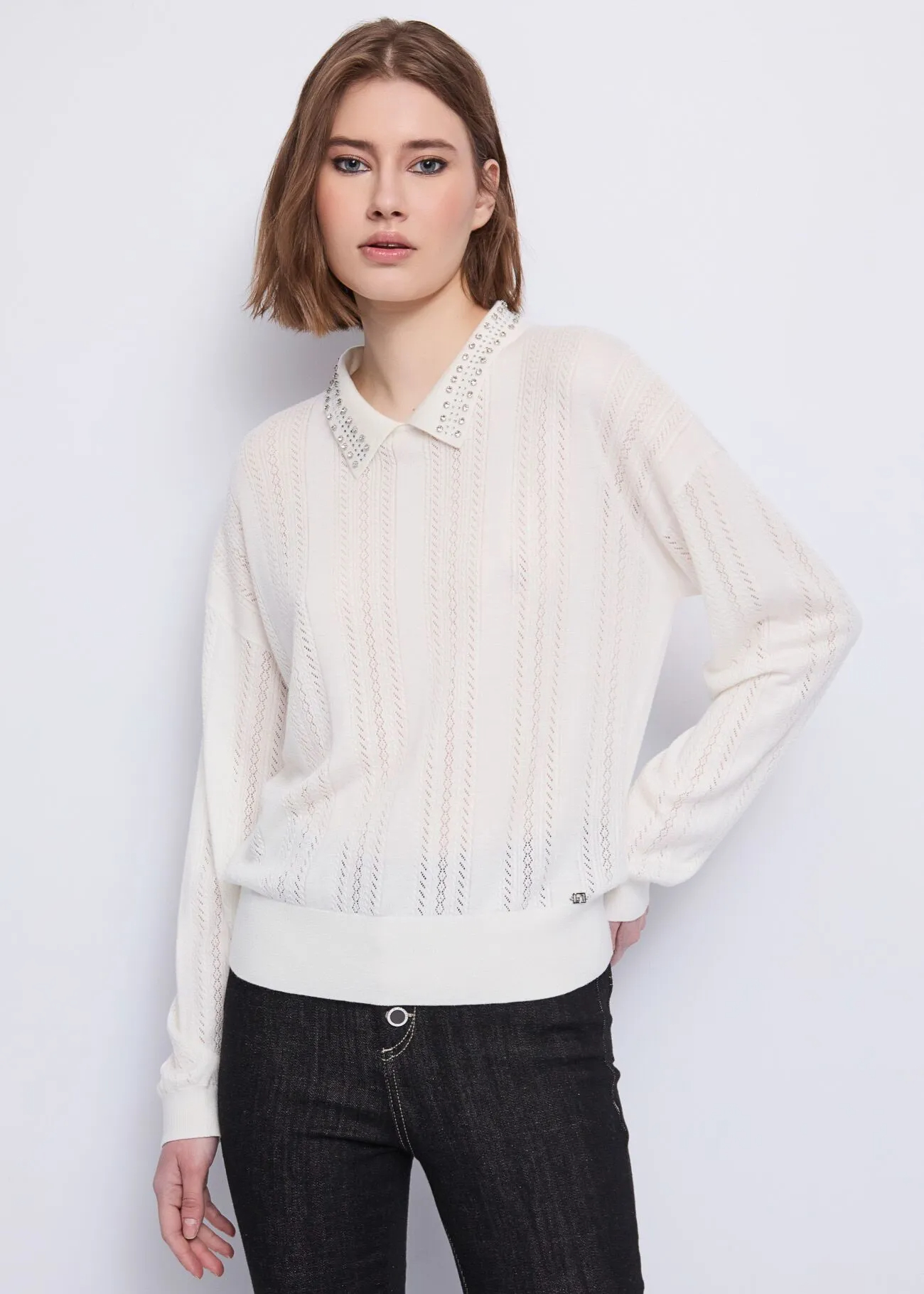 Пуловер с яка