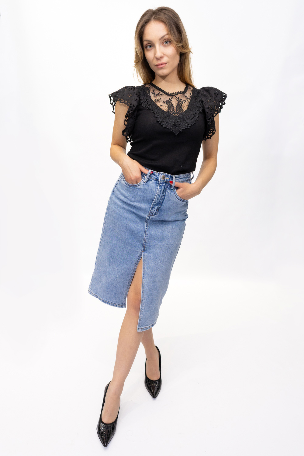 Дънкова пола с цепка