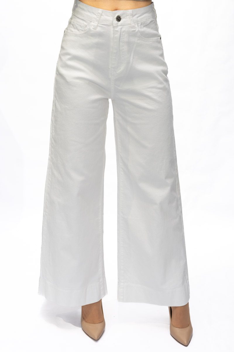 Бял панталон